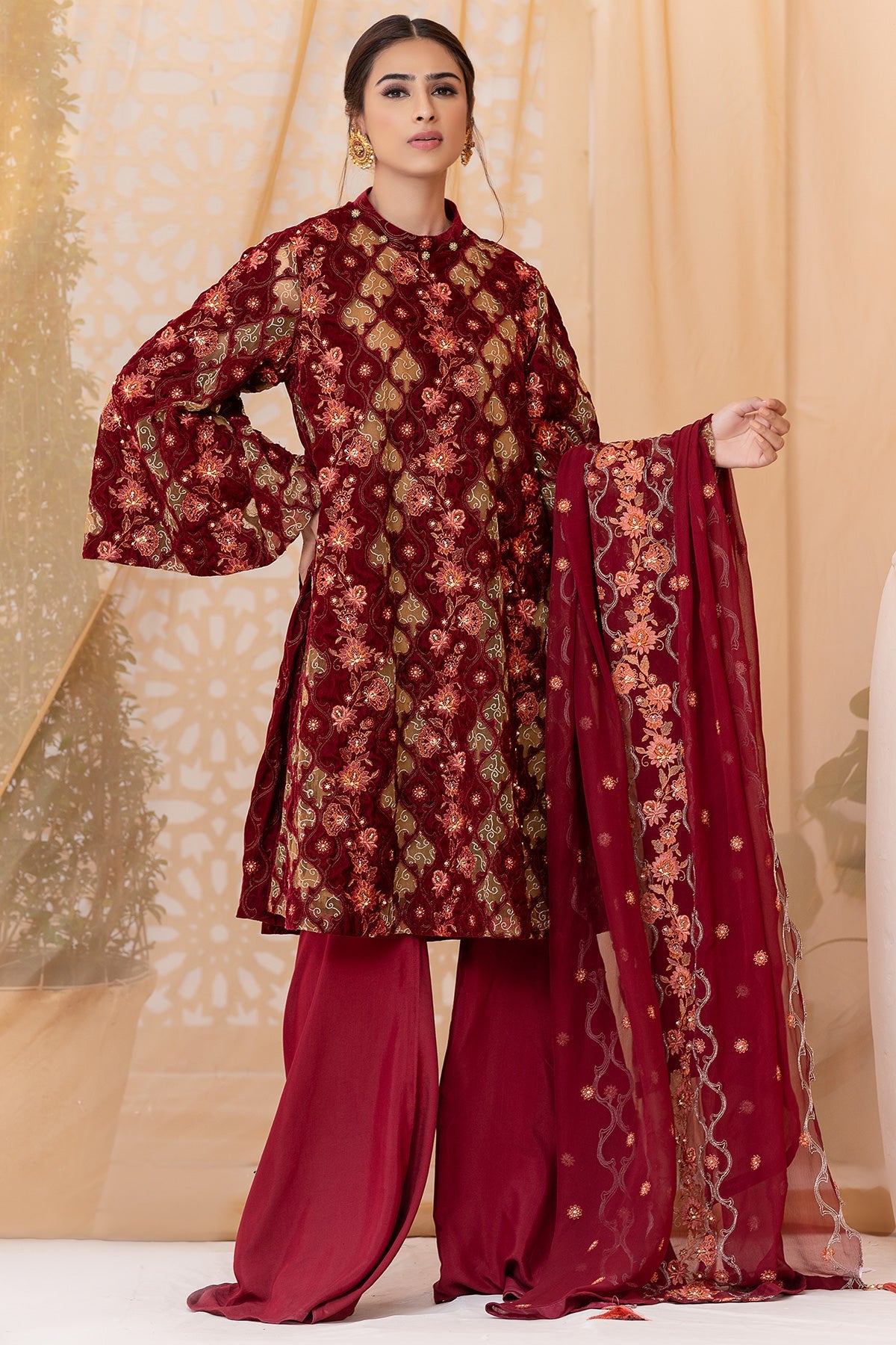 Embroidered & Applic 2pc suit